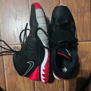 Kyrie Irving Basketball Shoes